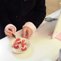 苺サンタづくりjpg